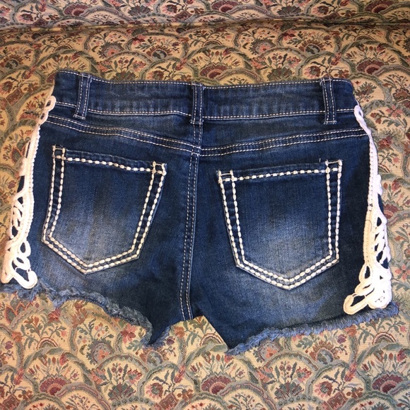 No Boundaries Lace Appliqué Denim Cutoff Shorts - Picture 3 of 5